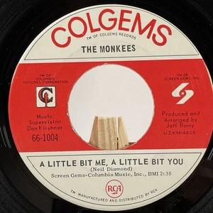 THE MONKEES 45 RPM A LITTLE BIT ME, A LITTLE BIT YOU / THE GIRL I KNEW SOMEWHERE - Picture 1 of 6