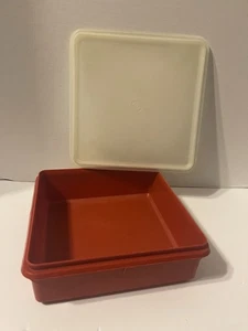 Vtg Tupperware Paprika Red Storage 9x9x2.5 Square Container 514-20 w/ Lid 515-19 - Picture 1 of 11