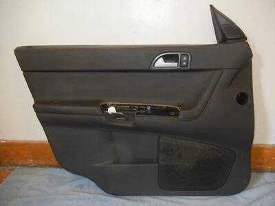 Tarjeta del panel de la puerta delantera izquierda Volvo V50 2005 negra 8679442 Foto 1 de 4