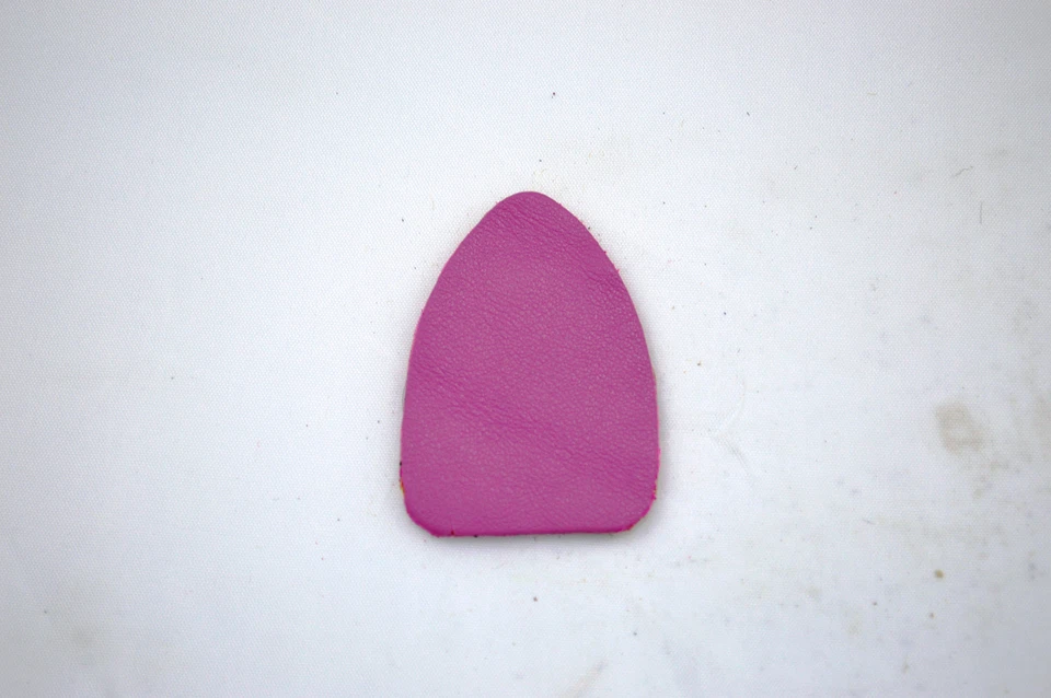 Flecha rosa resto de piel de becerro, una pieza para arco largo y recurvo Foto 1 de 1