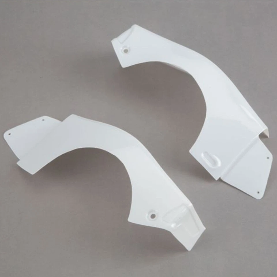 NEW Losi Left and Right Rear Fender Set White : Baja Rey - Image 1 of 1