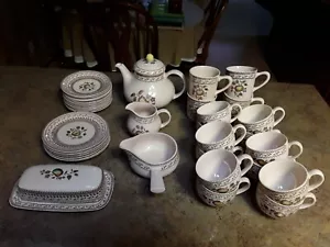 YOU PICK Johnson Bros Fruit sampler Teapot teacups saucers shakers creamer gravy - Picture 1 of 18