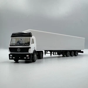MB-00-001 white truck with white semitrailer, scale 1/87 (HO) (blank) - Picture 1 of 5