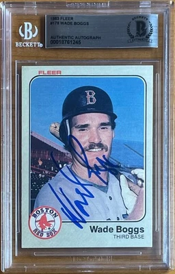 Tarjeta de novato Fleer 1983 firmada por Wade Boggs #179 Bas BGS AUTÓGRAFO AUTÉNTICO AUTOMÁTICO Foto 1 de 2