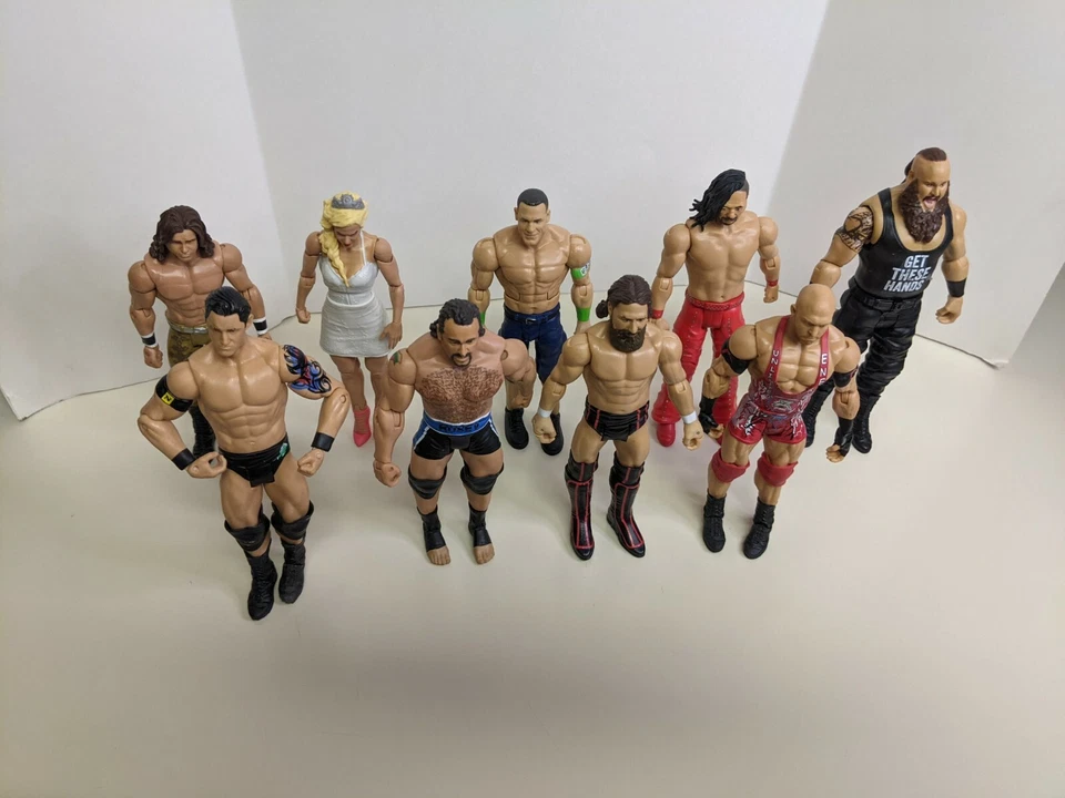 WWE 摔跤人偶套装!!! 9 经典星星...状况良好... 收藏家!! — 第 1/4 张图片