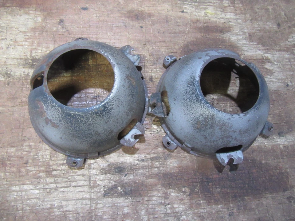 Mercury Meteor 600 1961 faro interior delantero montaje bombilla cubo tazas par Foto 1 de 3