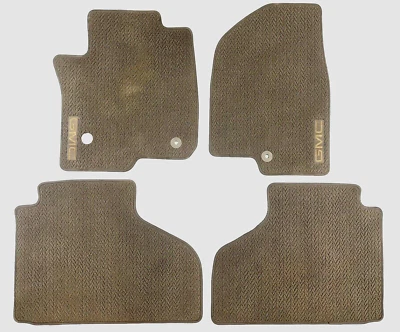 Оригинальные напольные коврики для GMC Yukon 2019–2021 годов выпуска 4 шт GM желтовато-коричневые берберские с логотипом - Изображение 1 из 2