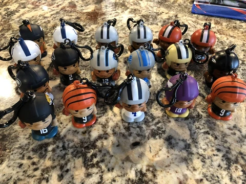 2021 NFL SQUEEZY MATES (YOU CHOOSE) 2.5" Squishy Keychain Football Sport Cover
