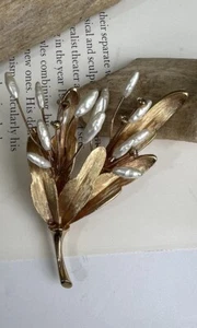Vintage Floral Spray Brosche Anstecknadel Kunstperlen goldfarben Landebahn Modeschmuck 💛 - Bild 1 von 12