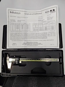500-197-30 Mitutoyo Digital Caliper, 0-8 inches - Picture 1 of 1