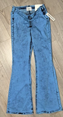 Pantalones de mezclilla para mujer BDG Urban Outfitters acanalados sumergidos acampanados en V talla 29 cremallera lateral Foto 1 de 4