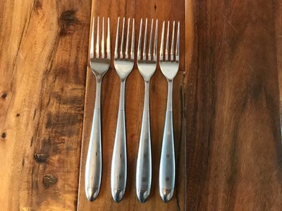 Juego de 4 tenedores de cena de acero inoxidable Hampton Silversmiths LACOUPOLE ESMERILADOS 8 1/4" Foto 1 de 4