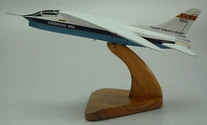 TF-8-A F-8-SCW NASA Vought Avión Escritorio Madera Modelo Grande Nuevo - Imagen 1 de 1