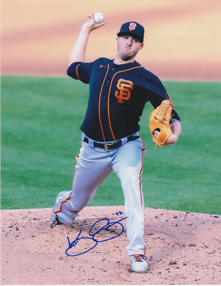 Kevin Gausman Gigantes de San Francisco Acción Firmado 8x10 Foto 1 de 1