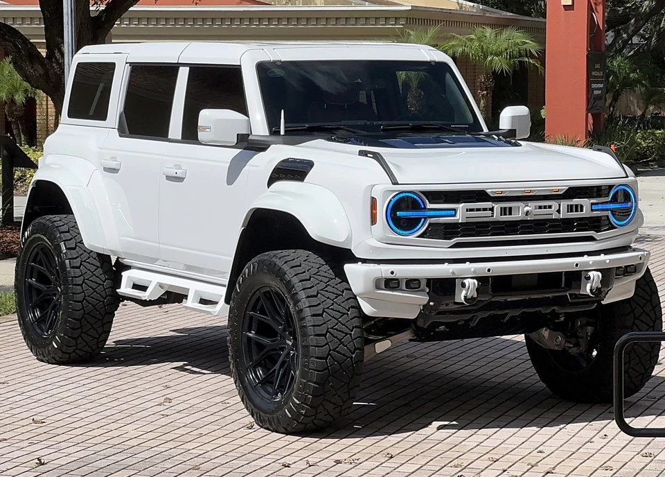 Ford Bronco Raptor 2024 equipamiento de lujo personalizado elevado Foto 1 de 4