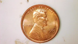 1969 Lincon cent with doubling in liberty and the date.  #59 - Picture 1 of 2