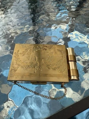 Vintage American Beauty Compact Mirror - Image 1 of 4