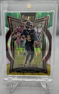 2024 Panini Select - Green & Yellow Prizm Shock - Jayden Daniels Concourse Level - Bild 1 von 2