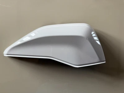 Ducati Multistrada V4 2021-25 Capa Lateral Direita Iceberg Branca Genuína - Imagem 1 de 3