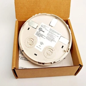 NEW | JOHNSON CONTROLS 5951HJ | 195 DEGREE FIXED TEMP  HEAT(High Temp) DETECTOR - Picture 1 of 6