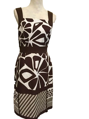 Vestido Sangría, Talla 6, Hasta la Rodilla Marrón, Sin Mangas, Lavar a Máquina Foto 1 de 4