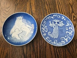 2 - 1974 Royal Copenhagen Blue White Polar Bears Mors Dag Mothers Day Plates 6" - Picture 1 of 6