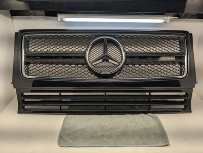 Mercedes-Benz G63 AMG 2013-2018 montaje parrilla 463-880-23-00-9999 Foto 1 de 4