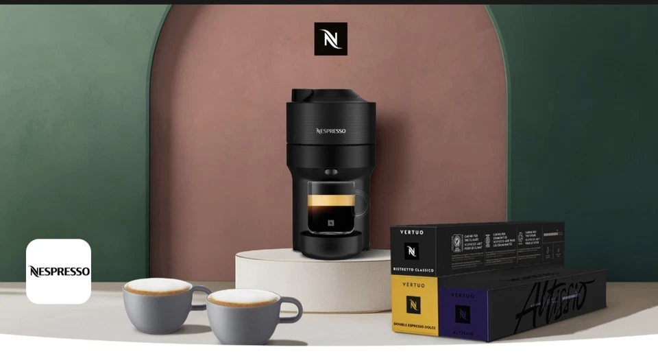 Nespresso Vertuo Pop Black + 30 Capsule Vertuo Line + n° 2 Tazze Barista Cappucc - Immagine 1 di 1
