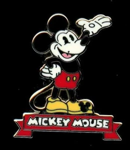 DLR 2011 Hidden Mickey Series Mickey Around the World English Disney Pin 85626 - Picture 1 of 1