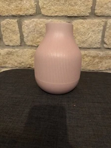 pink vase - Picture 1 of 3