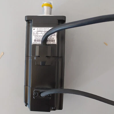 one brand used Yaskawa SGMAH-04AAA2C Servo Motor Fast Shipping - Image 1 of 3