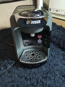 TASIMO  BOSCH COFFEE MACHINE TAS3202GB  1300 Watt, in ex con.see pics/dscrptn