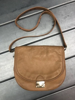 Bolso Bandolera Loeffler Randall Bolso sin asas Cuero Beige Oscuro Bolso de Hombro Foto 1 de 4