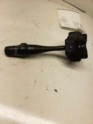 Interruptor de control de columna de dirección usado se adapta a: Infiniti QX4 2002 intermitente y cabezal Foto 1 de 4