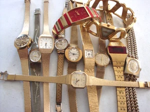 VINTAGE WATCH LOT MANUAL WOMEN'S WATCHES QUARTZ REPAIR, BATTERY, PARTS LOT - Picture 1 of 24
