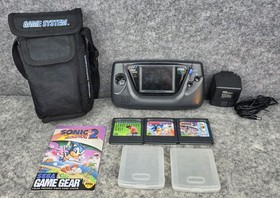 Sega Game Gear Model 2110 w/ 3 Games + Carrying Bag - Powers On Needs Recapped