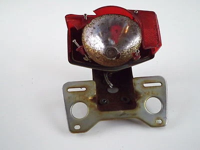 Luz trasera rota Honda CB750K/79 CB 750 K 1979 Foto 1 de 4