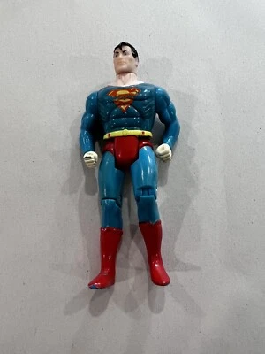 Винтажная экшн-фигурка 1989 TOY BIZ DC Super Hero Superman w/o Cape Comic Book - Изображение 1 из 3