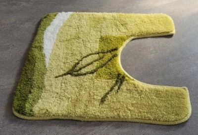 Flora Zeder Grün WC-Vorleger mit Ausschnitt 50x50cm.  - Bild 1 von 4