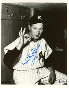 WHITEY FORD SIGNED AUTOGRAPHED 8x10 PHOTO NEW YORK YANKEES LEGEND BECKETT BAS - Picture 1 of 2