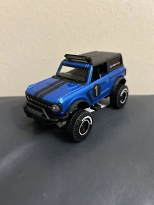 MAISTO - Escala 1/40 más grande - FORD BRONCO azul con neumáticos de goma - Imagen 1 de 8