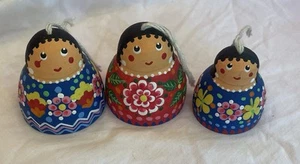 3 Mexikanische Volkskunst Dame Damen Frauen Keramik Ton Glocken Bunt Blumen �� - Bild 1 von 4