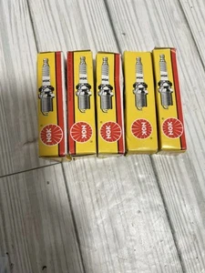 Lot Of 5 NGK 3478 CR8EK Standard Spark Plugs New - Picture 1 of 8