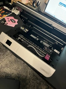 HP Envy 4504 kabelloser All-in-One-Tintenstrahldrucker (Drucken, Scannen, Kopier - Bild 1 von 3