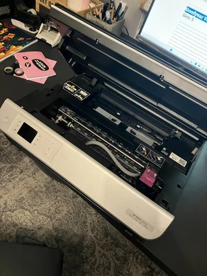 HP Envy 4504 kabelloser All-in-One-Tintenstrahldrucker (Drucken, Scannen, Kopier - Bild 1 von 3