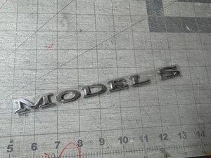 NEW GENUINE TESLA MODEL S BADGE / EMBLEM 1013738-00-C - Foto 1 di 3
