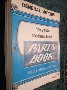 1973-1978 CHEVROLET  & GMC MEDIUM-DUTY TRUCK PARTS CATALOG / ORIGINAL BOOK 77 76 - Bild 1 von 8