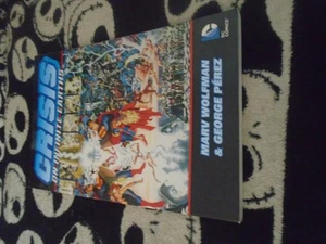 DC Comics Crisis On Infinite Earths Graphic Novel TPB - Picture 1 of 3