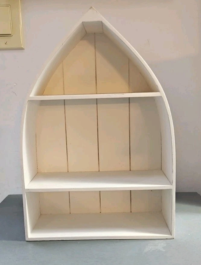 White Boatshaped Wall Shelf 14.5 In H. X 10 In W - Image 1 of 1