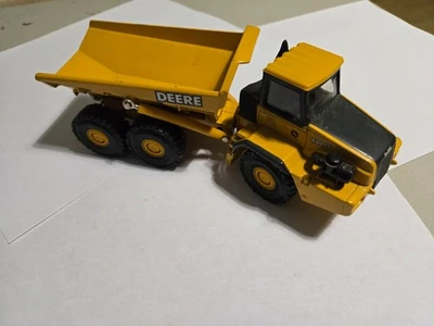 TOMY John Deer diecast Loden Hauler yellow scale 1:32 Strong and heavy Metal! - Image 1 of 4